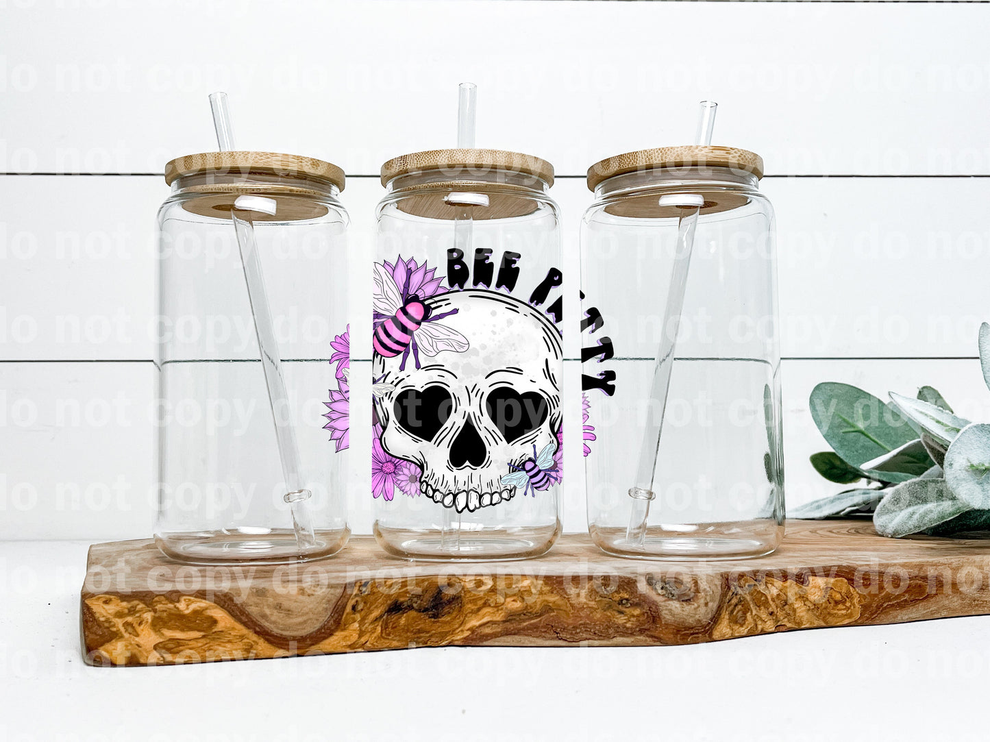 Bee Petty Skellie Heart Eyes