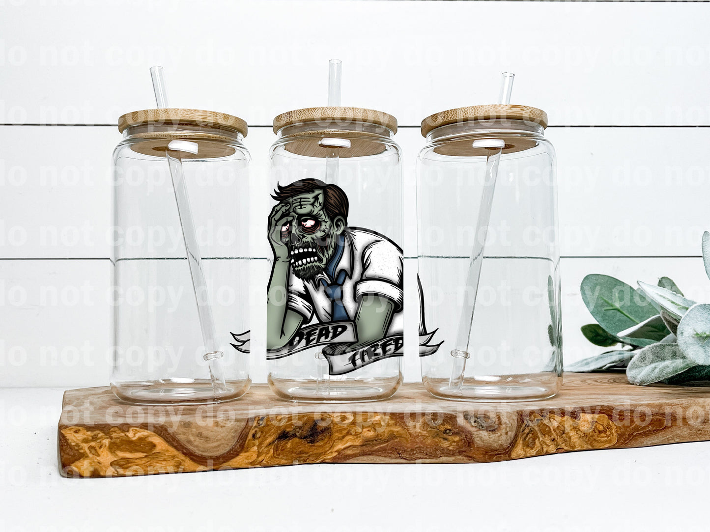 Papá zombi cansado muerto