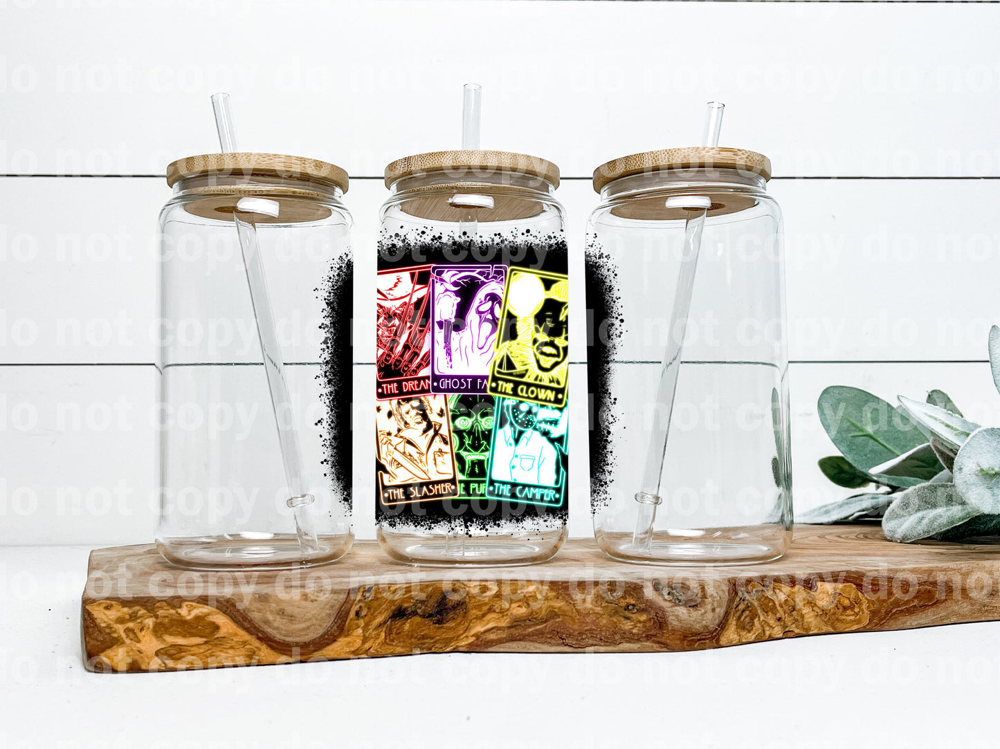 Collage de cara de fantasma con salpicaduras de neón