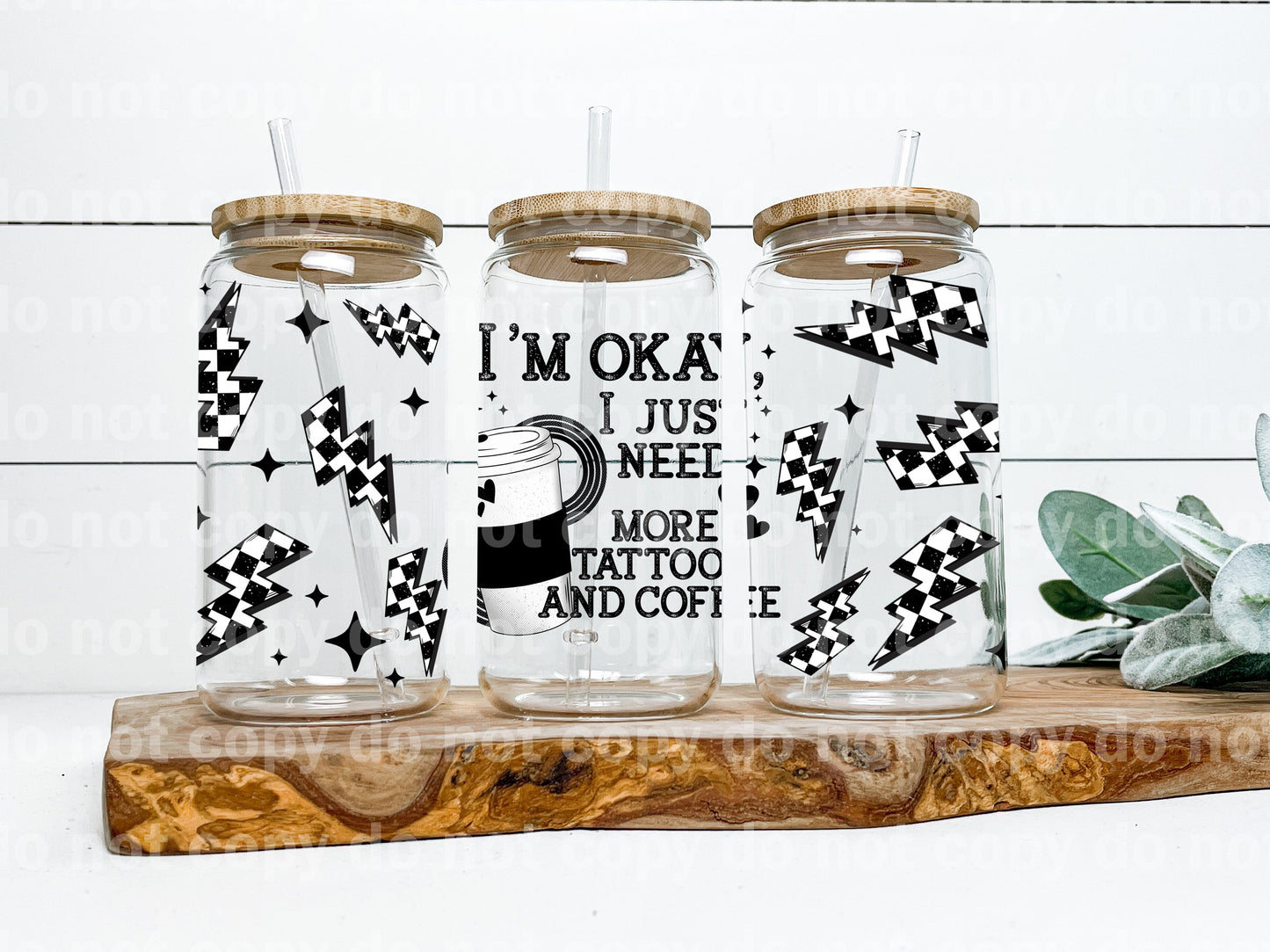 Estoy bien, solo necesito más tatuajes y café, envoltorio para taza de 16 oz