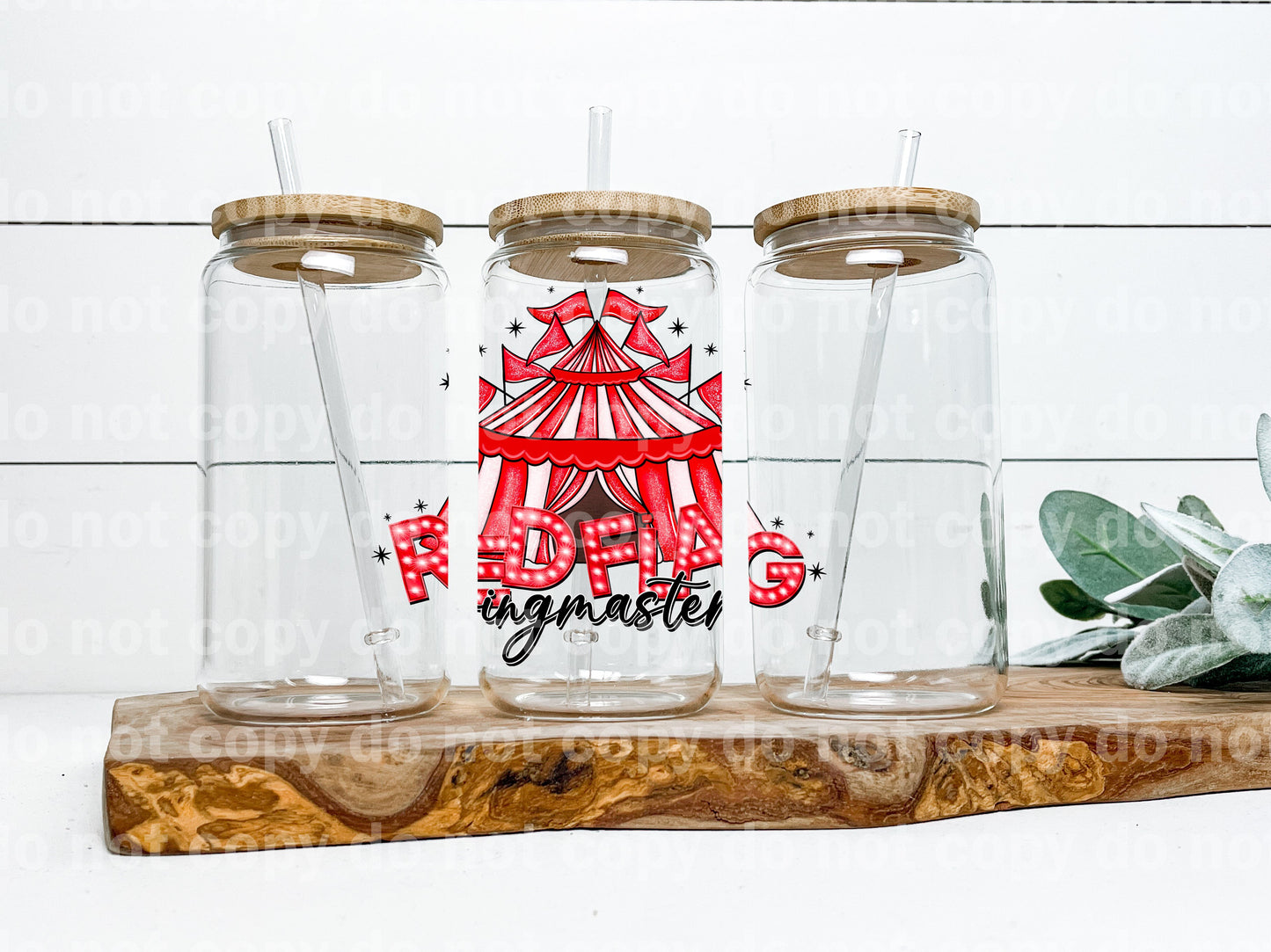 Fuente cursiva Red Flag Ring Master