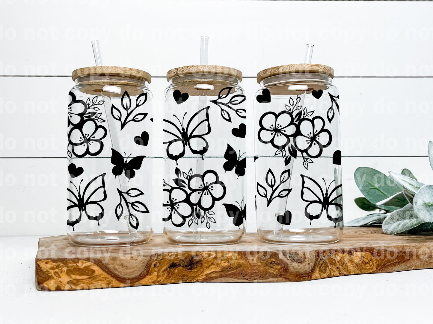 Envoltura de taza de 16 oz de corazones de flores de mariposas