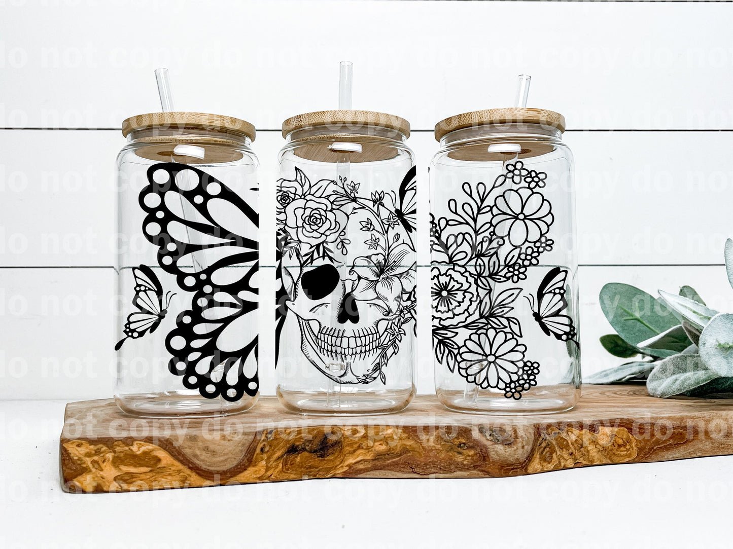 Mariposa con Skellie en el medio Envoltura de taza de 16 oz a todo color/un color