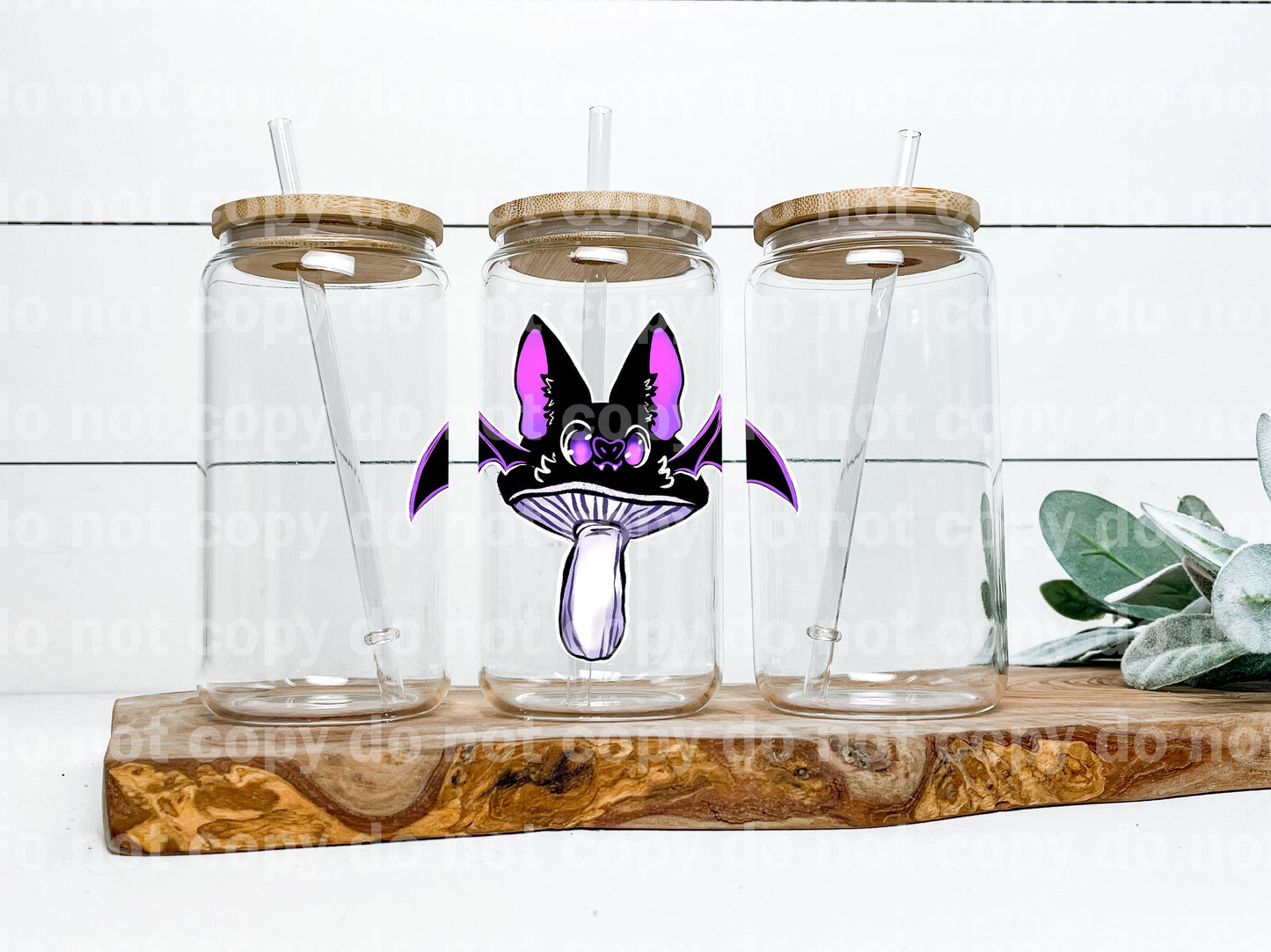 Calcomanía de murciélago hongo 3.6 x 3.2