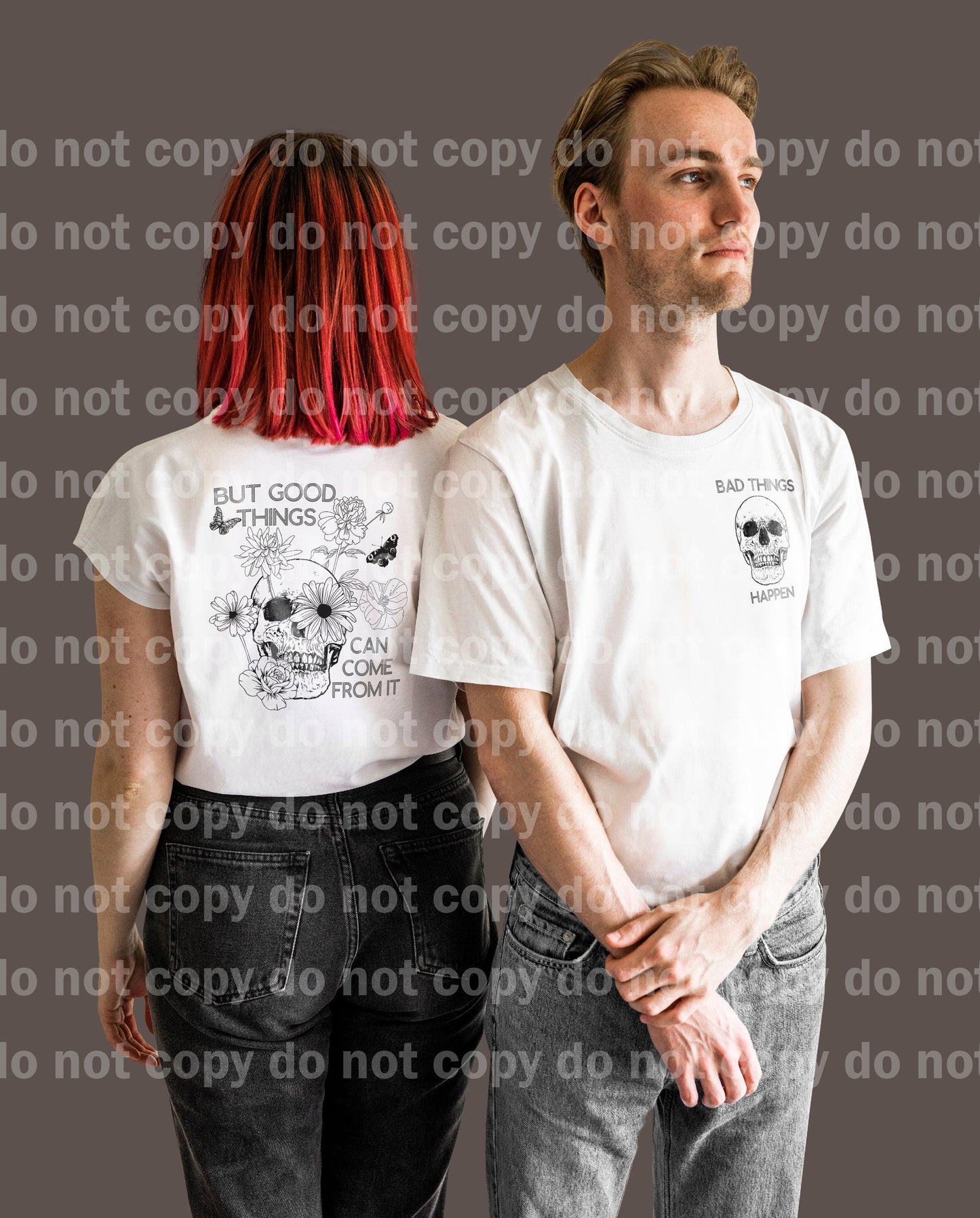 Suceden cosas malas, pero de ello pueden surgir cosas buenas. Estampado de ensueño floral de calavera o estampado por sublimación.