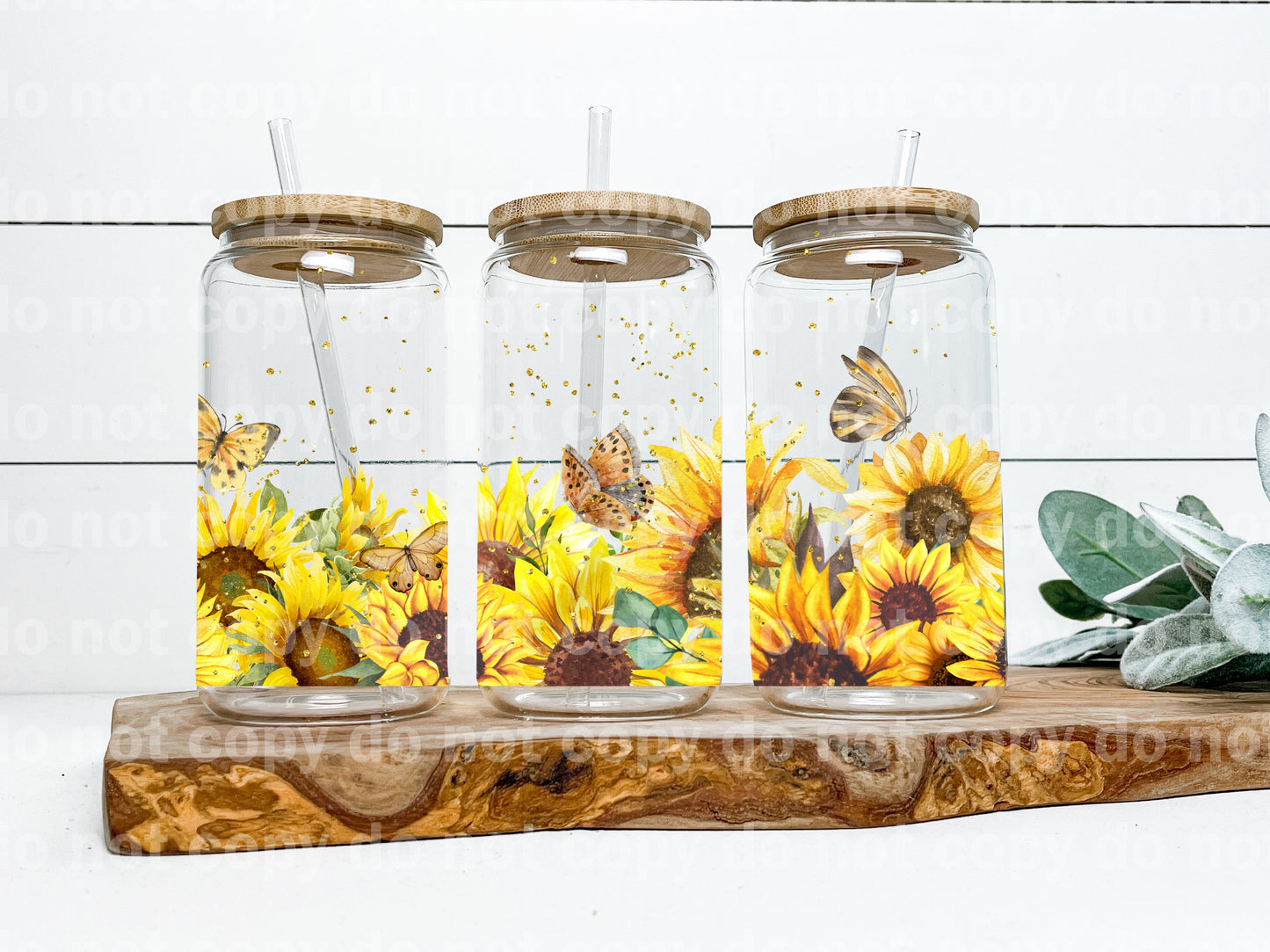 Envoltura de taza de 16 oz de oro de girasol y mariposa