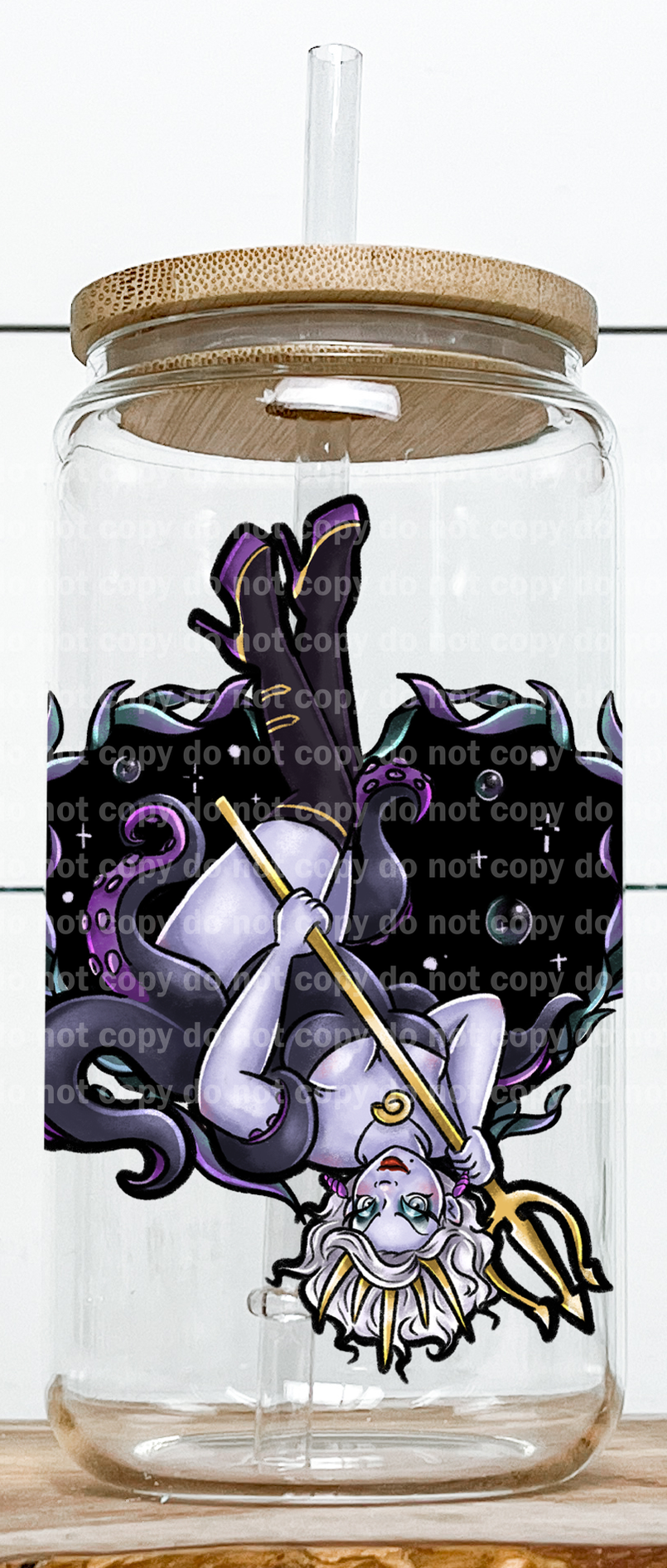 Ocean Octopus Queen With Heart Background