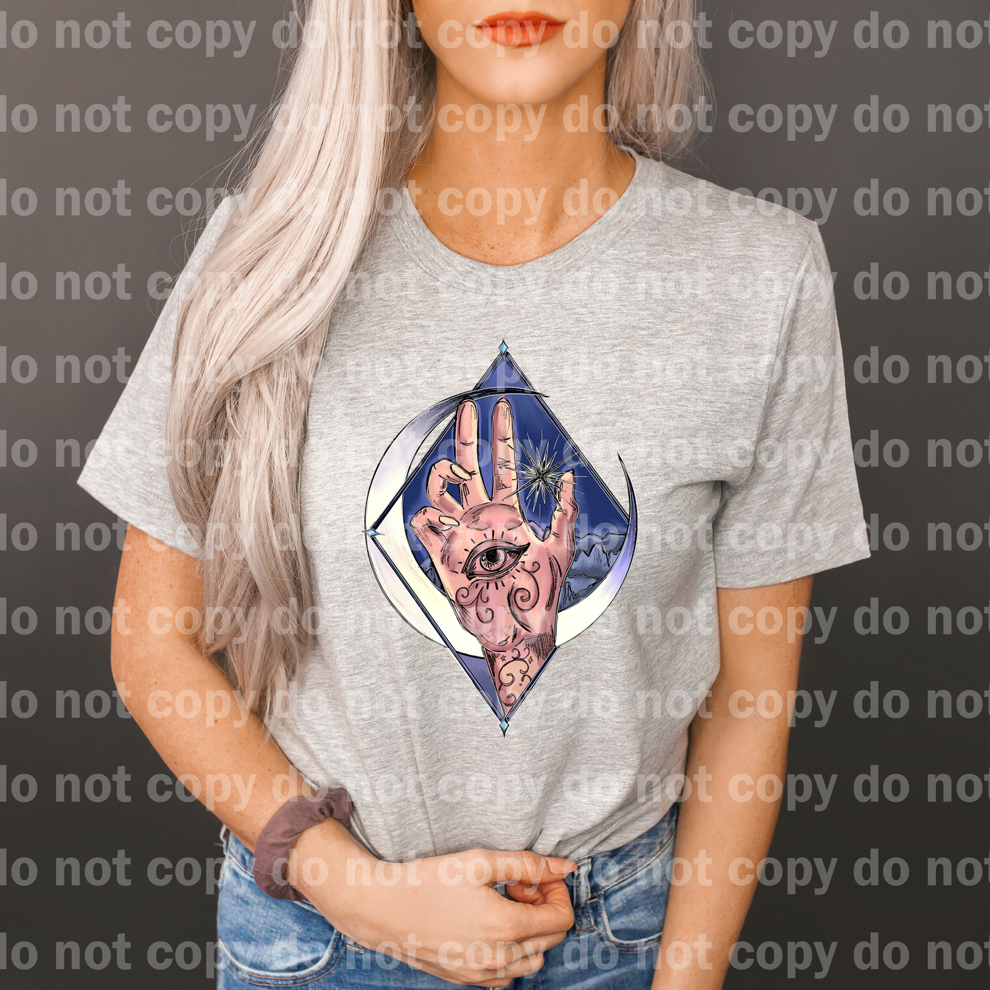 Hand with Eye Diamond Blue