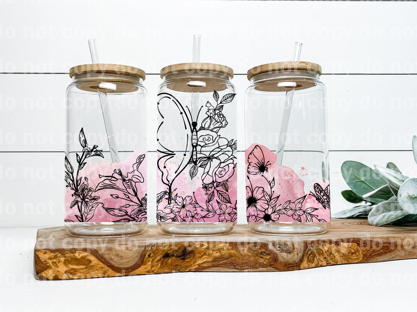 Envoltura de taza de 16 oz de arte lineal de flores de acuarela rosa