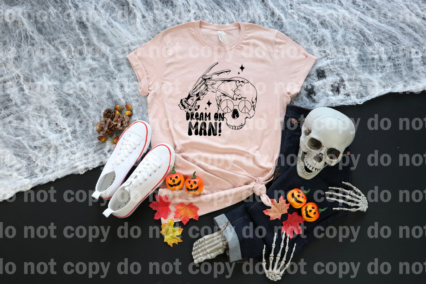 Sueño en mano de hombre y calavera a todo color/impresión de sueño a un color o impresión por sublimación