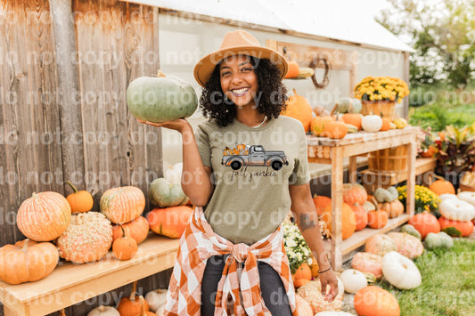 Fall Junkie Skellie en Pumpkin Truck Impresión de ensueño a todo color/de un color o impresión por sublimación