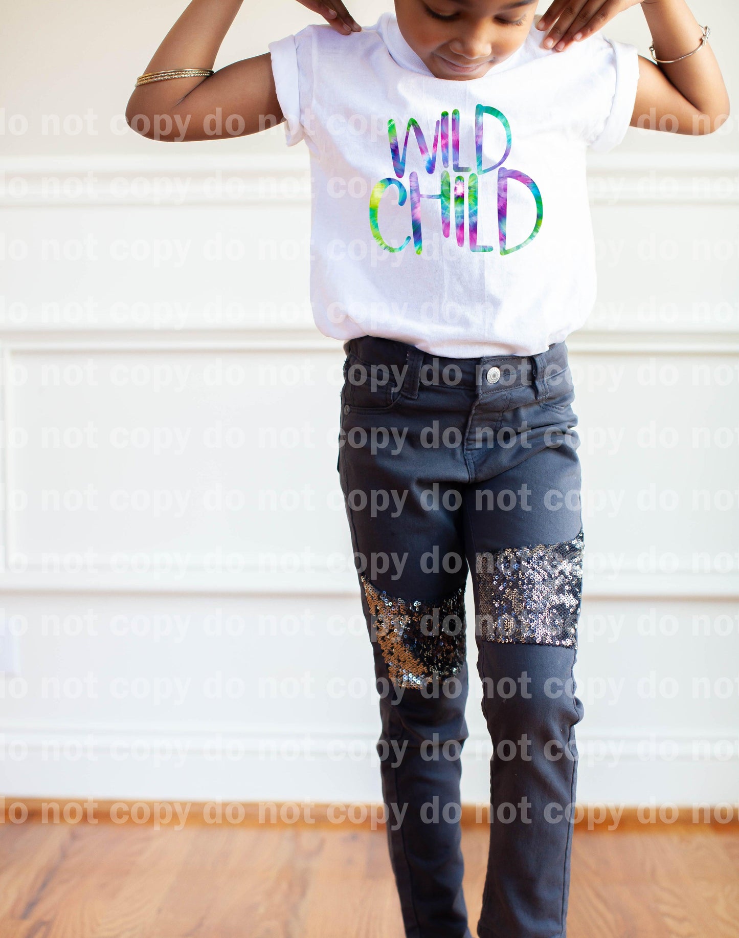 Impresión de ensueño o impresión de sublimación de tipografía Tie Dye de Wild Child